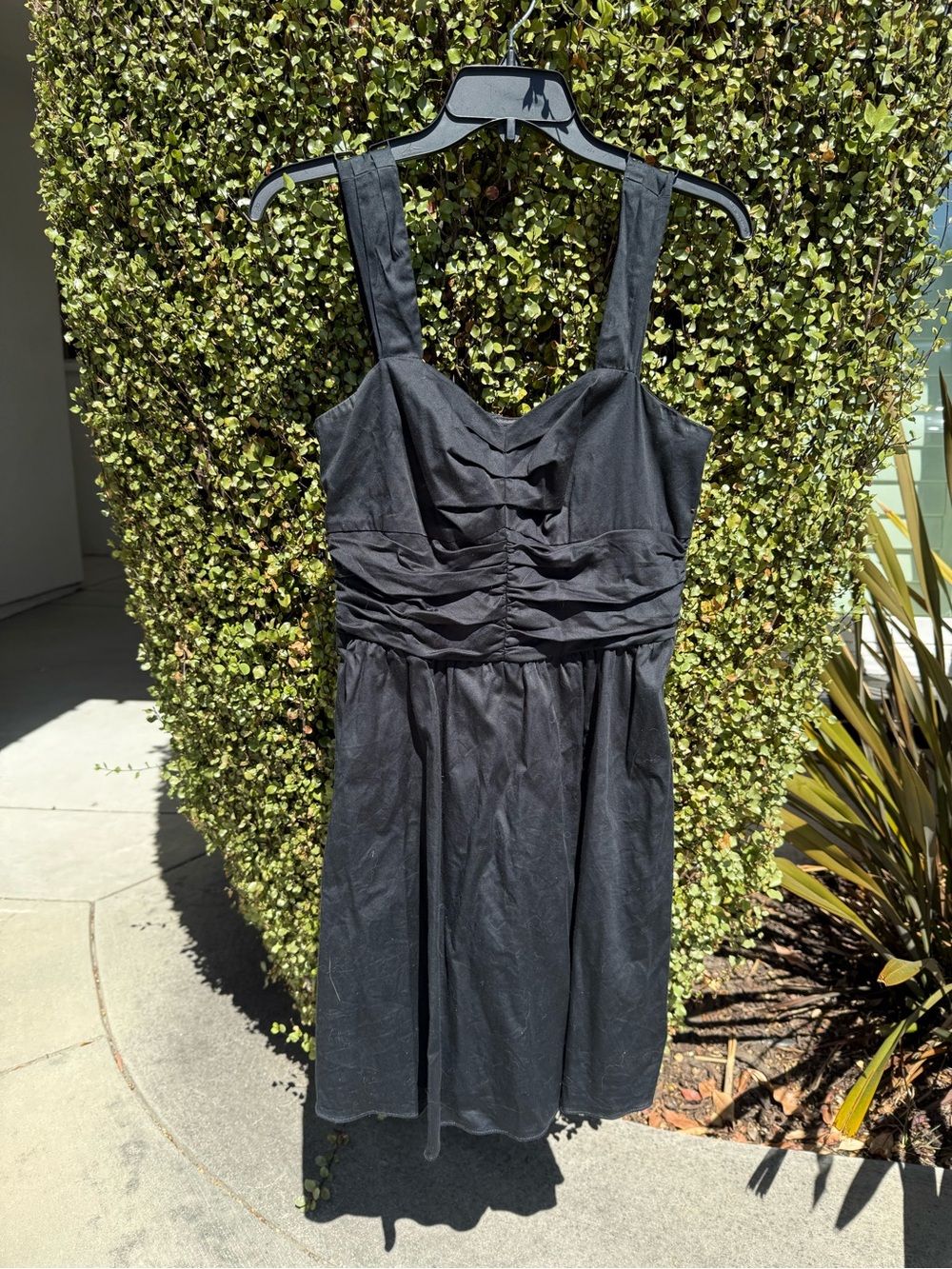 Black Sleeveless Ruched Bodice Dress